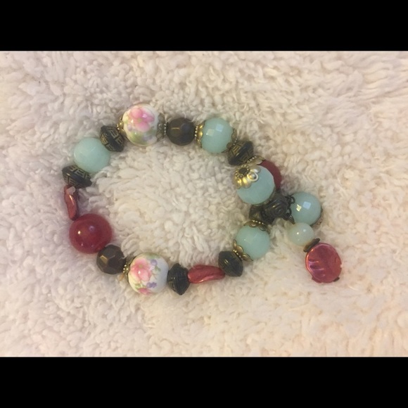 5 Bracelets - Picture 2 of 5